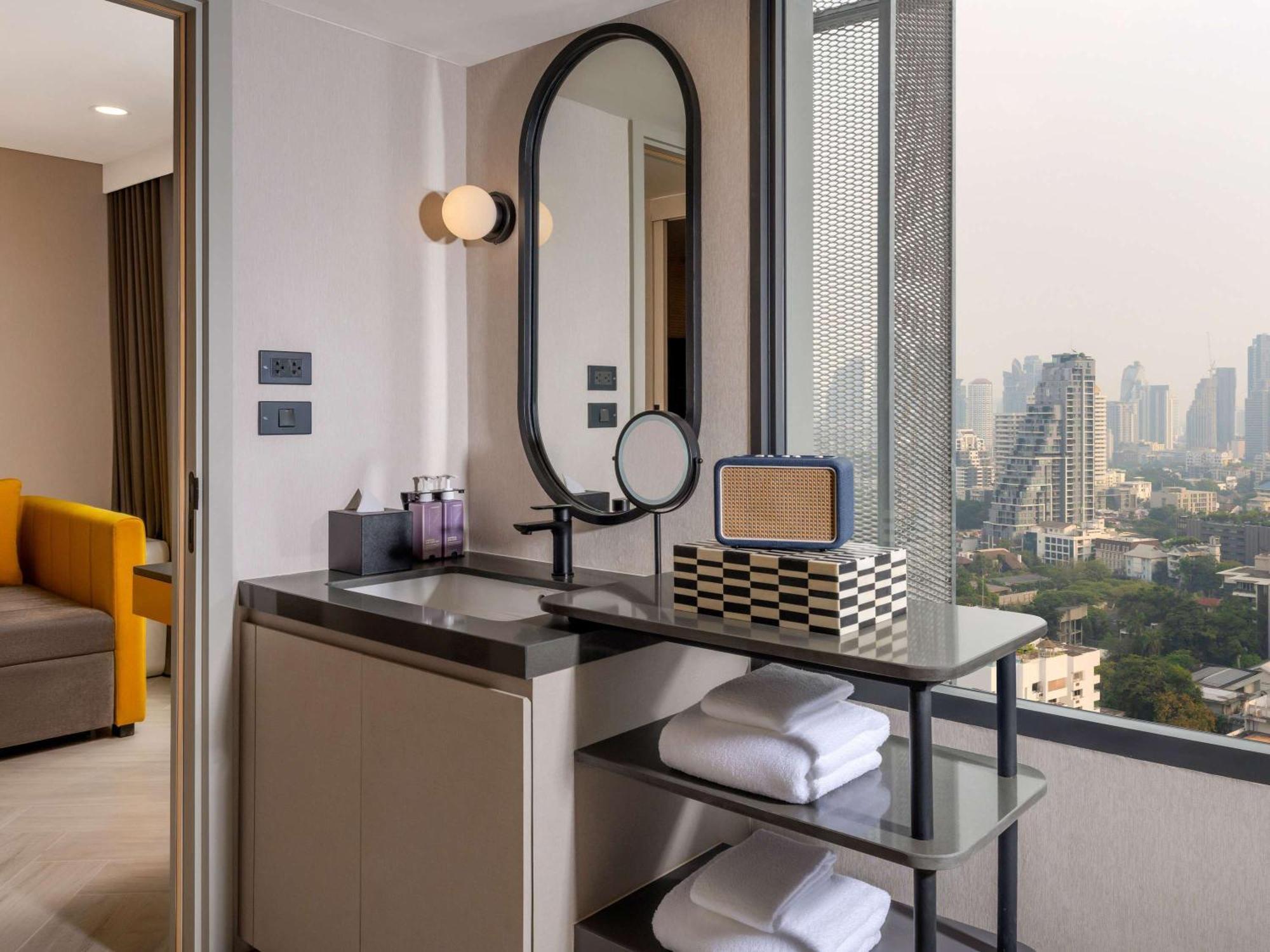 Tribe Living Bangkok Sukhumvit 39 By Accorhotels Eksteriør bilde