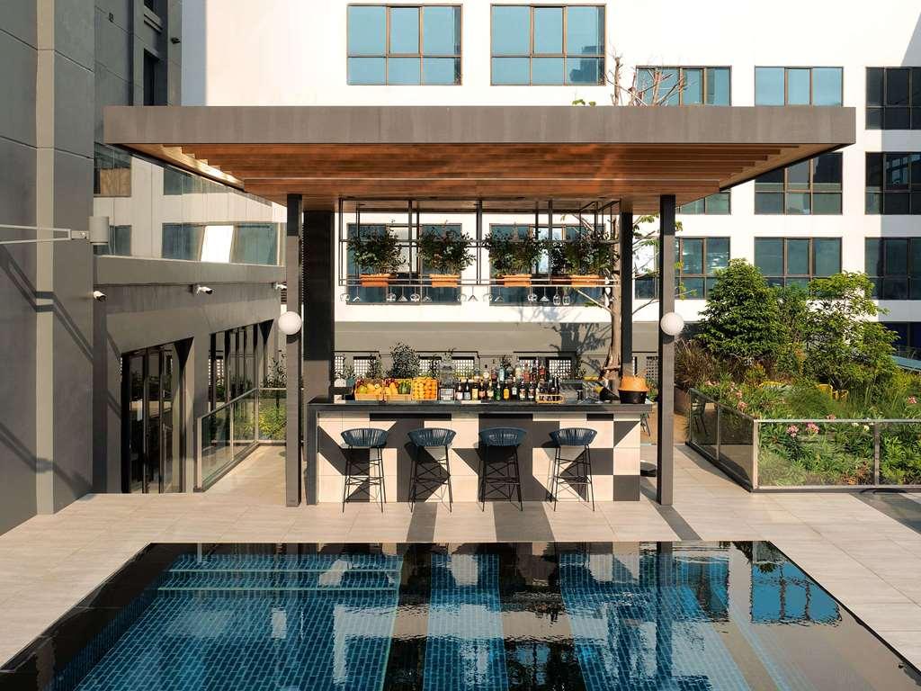 Tribe Living Bangkok Sukhumvit 39 By Accorhotels Restaurant bilde